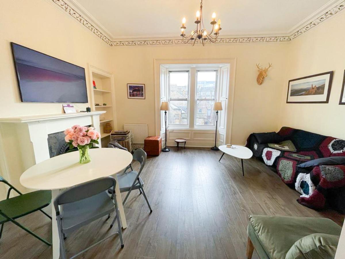 Open Plan 2 Bed Apt, Near Castle Appartement Édimbourg